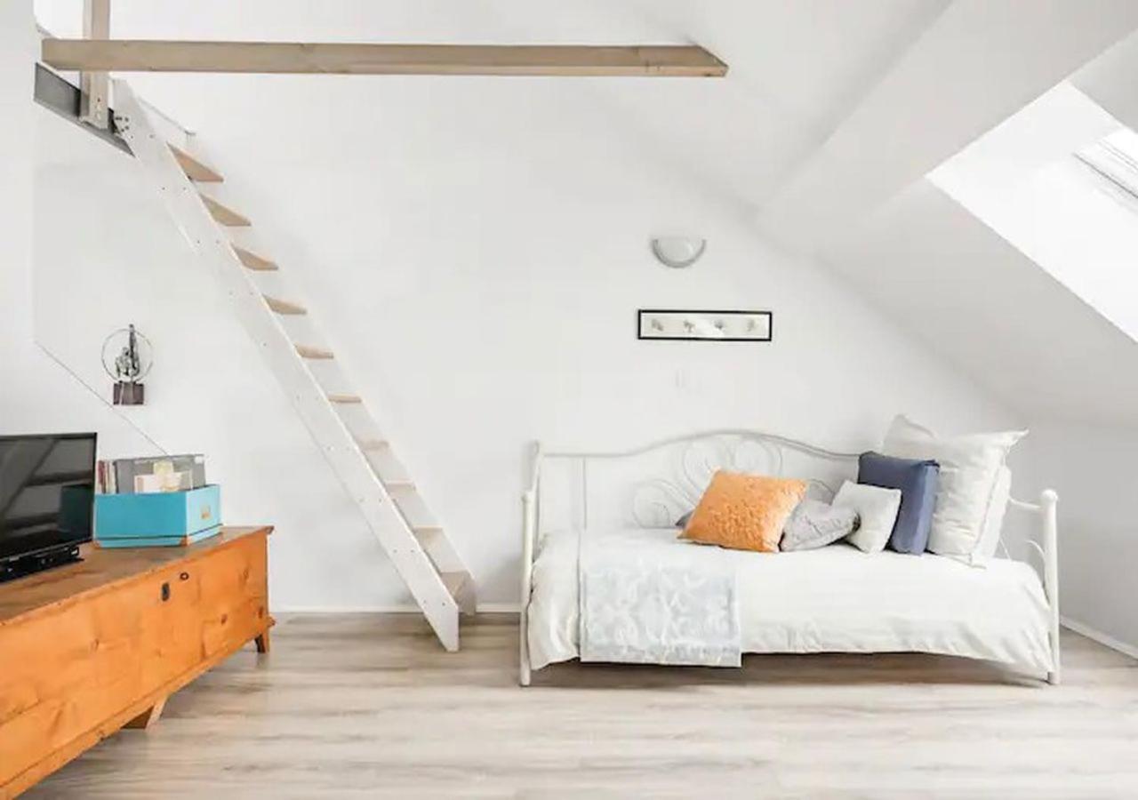 Blissful Loft Tivoli Lägenhet Ljubljana Exteriör bild