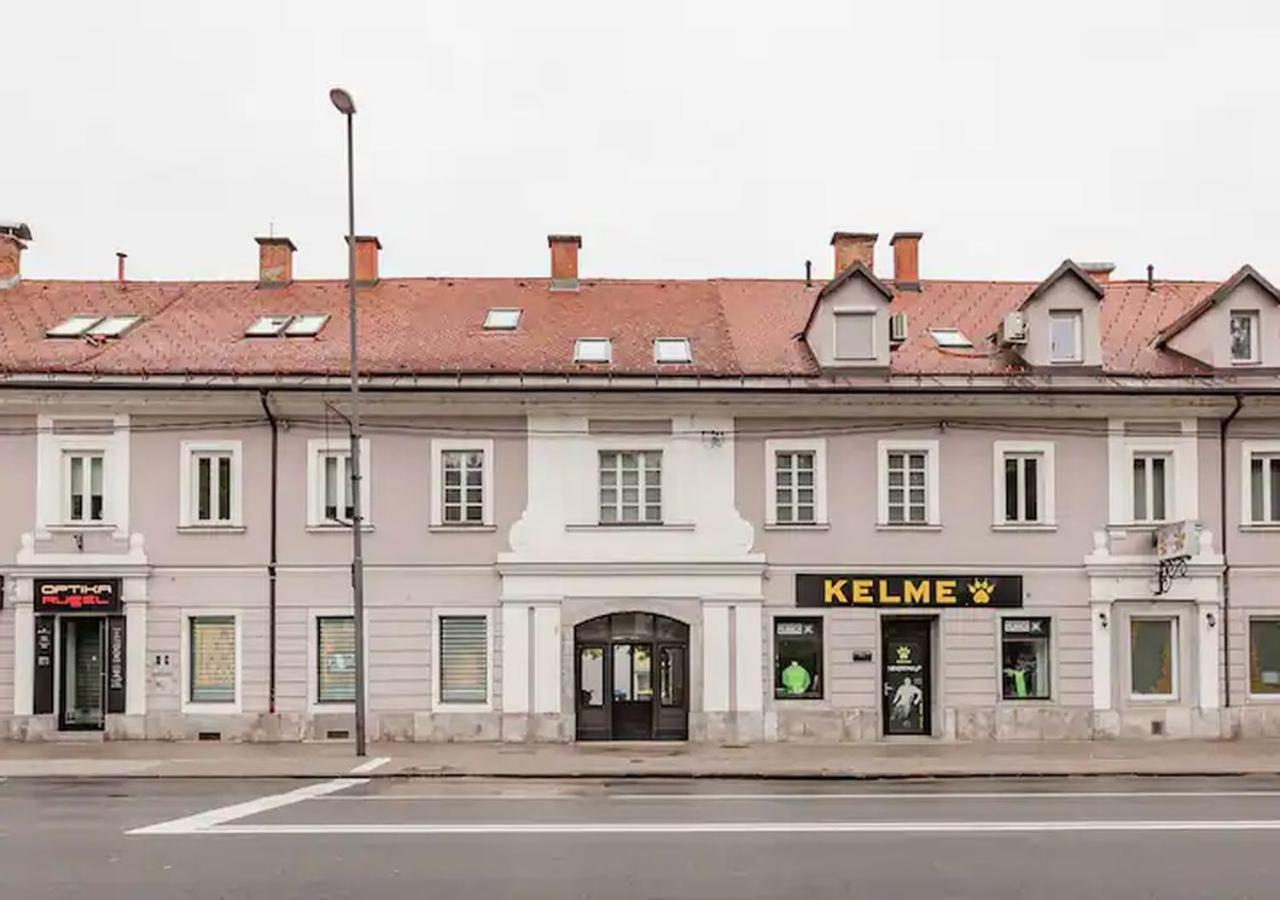 Blissful Loft Tivoli Lägenhet Ljubljana Exteriör bild